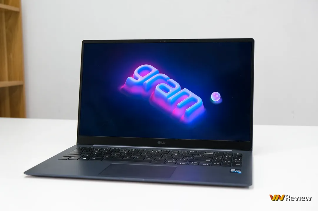 Đánh giá LG gram SuperSlim: nâng tầm cuộc chơi ultrabook siêu mỏng nhẹ